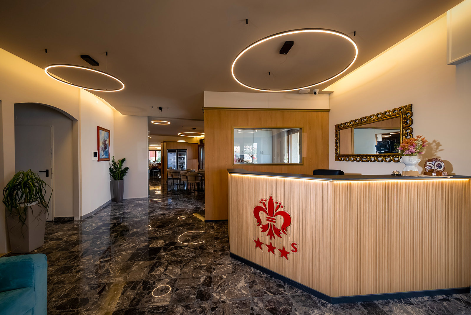 Reception dell’Hotel Firenze 3 stelle sul Lago di Garda